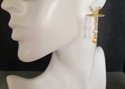 🌊⛱️ Estivales et rafinées. Boucles d'oreilles boutons Étoiles de Mer 🌊🌞 Fabrication artisanale. Modèle unique.