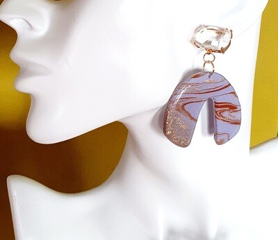 🤩 Nouveauté 🤩 Boucles d'oreilles Polymère mauves, marbrées caramel et feuilles d'or froissées. Cristal. Création artisanale. Exemplaire unique.