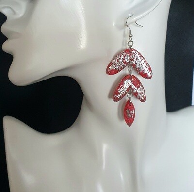 🤩 Nouvelle collection Polymère 🤩 B.O en argile Polymère fuchsia et feuilles d'argent froissées. Création artisanale. Exemplaire unique.