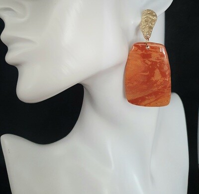 🤩 Nouvelle collection Polymère 🤩 
B.O rectangulaires en argile Polymère caramel marbrées et poudre d'Or. Création artisanale. Exemplaire unique.